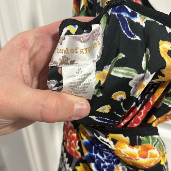 Band of Gypsies Floral Romper - Picture 4 of 10